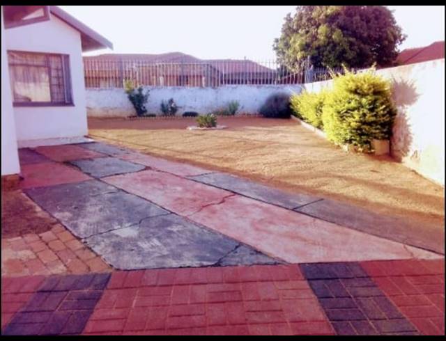 4 BEDROOM HOUSE FOR SALE IN SOSHANGUVE DD